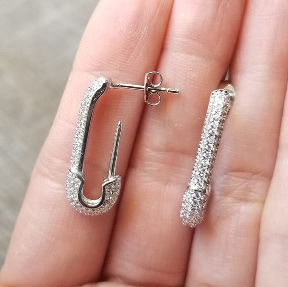 💎NEW💎 CHUNKY SAFETY PIN EARRINGS - Picture 8 of 8